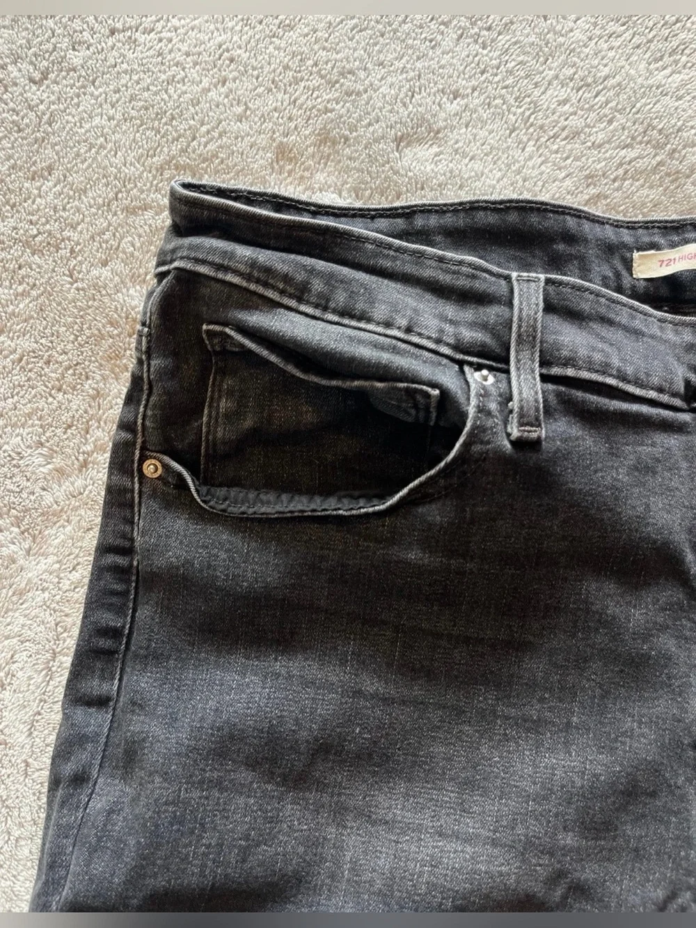 Black Levi Strauss 721 High Rise Skinny Shorts Women’s Size 33